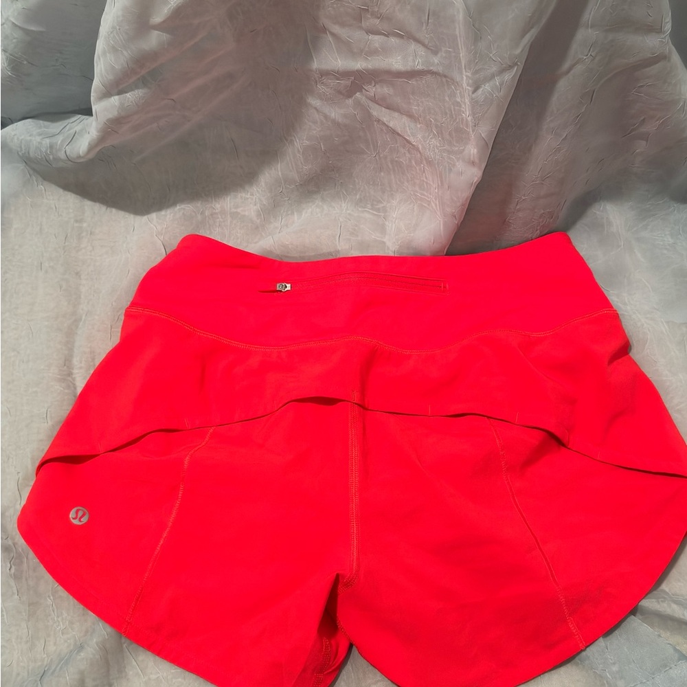 NWOT lululemon lined shorts 🔥